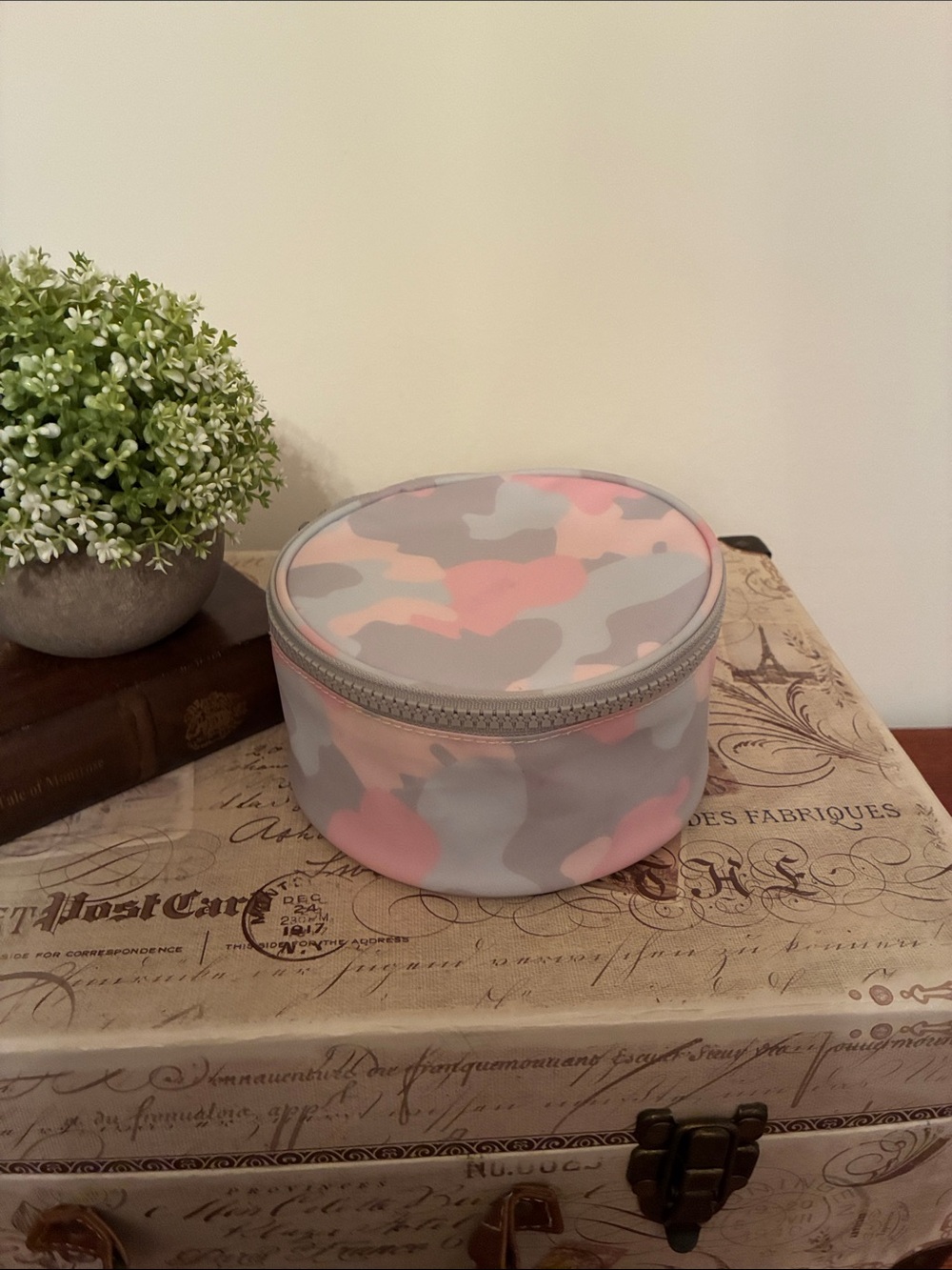 TRVL Pink and Gray Camouflage Women's  Cosmetic Case
